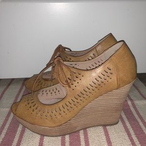 Restricted Mary Jane style wedges